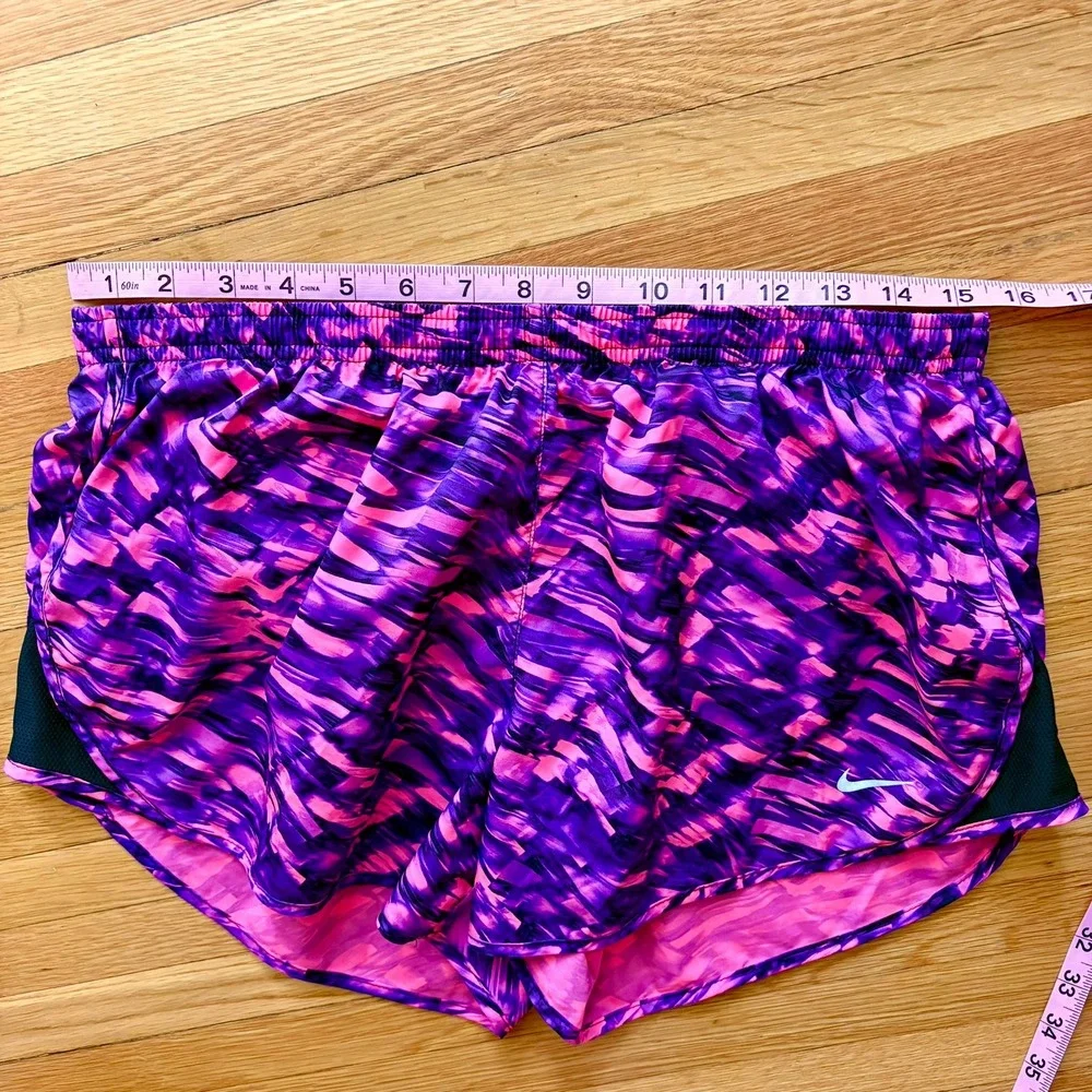 Nike Tempo Dri-FIT Womens Running Shorts Purple Pink Zip Pocket Size L Workout